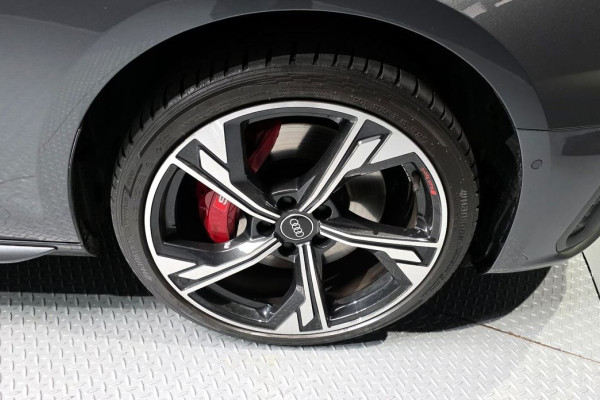 2023 Audi S4 с пробегом 18 442 км