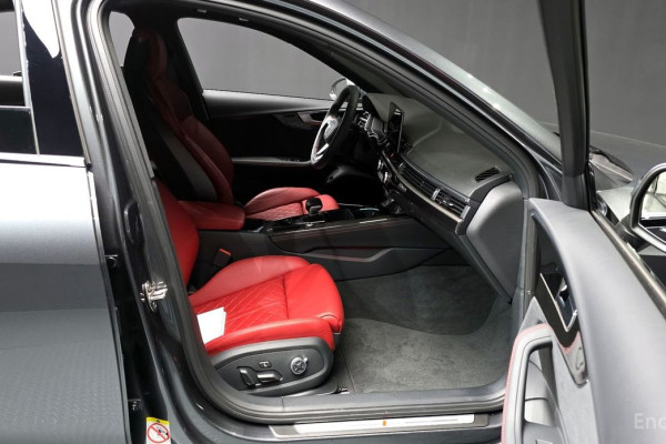2023 Audi S4 с пробегом 18 442 км