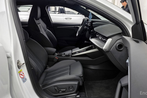 2023 Audi S3 с пробегом 3 857 км