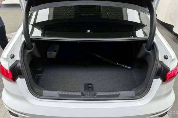 2023 Audi S3 с пробегом 3 857 км