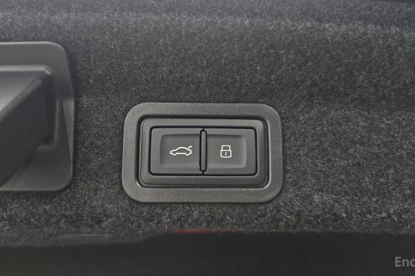 2023 Audi S6 с пробегом 23 980 км