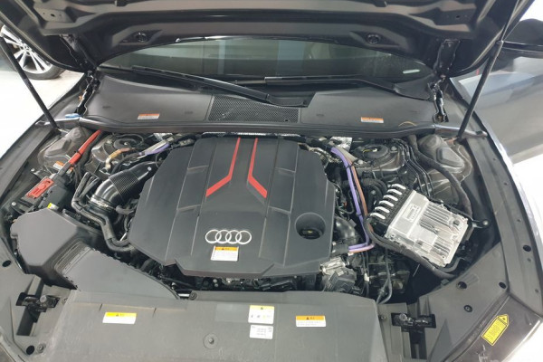 2022 Audi S7 с пробегом 9 621 км