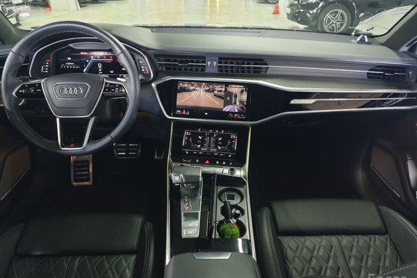 2022 Audi S7 с пробегом 9 621 км