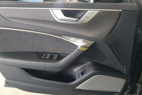 2022 Audi S7 с пробегом 9 621 км