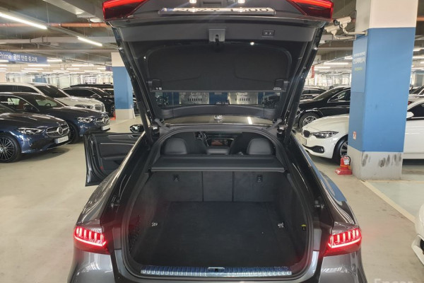 2022 Audi S7 с пробегом 9 621 км