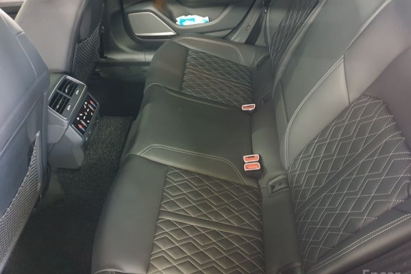 2022 Audi S7 с пробегом 9 621 км