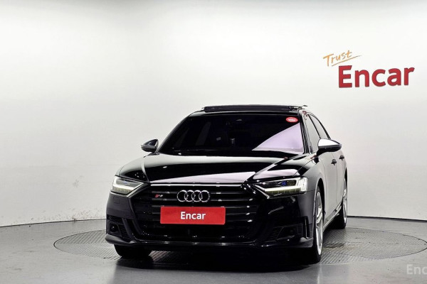 2021 Audi S8 с пробегом 86 654 км