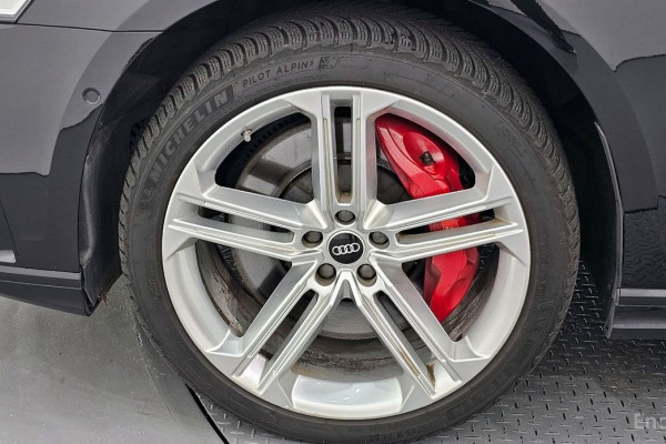 2021 Audi S8 с пробегом 86 654 км