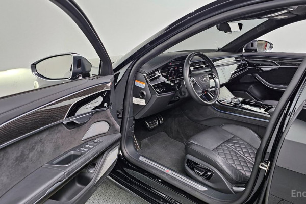2021 Audi S8 с пробегом 86 654 км