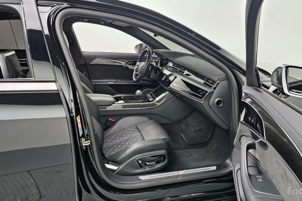 2021 Audi S8 с пробегом 86 654 км