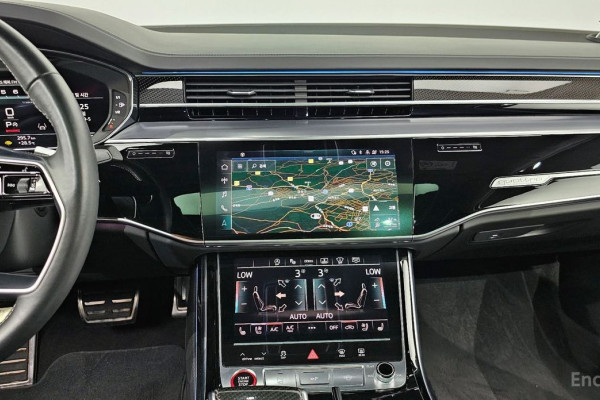 2021 Audi S8 с пробегом 86 654 км