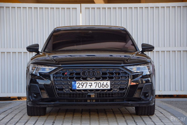 2023 Audi S8 с пробегом 29 545 км
