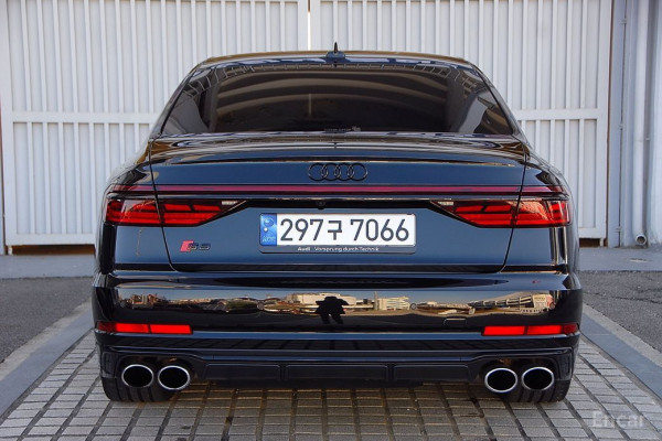 2023 Audi S8 с пробегом 29 545 км