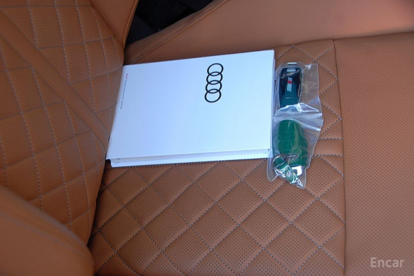 2023 Audi S8 с пробегом 29 545 км