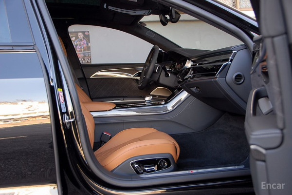 2023 Audi S8 с пробегом 29 545 км