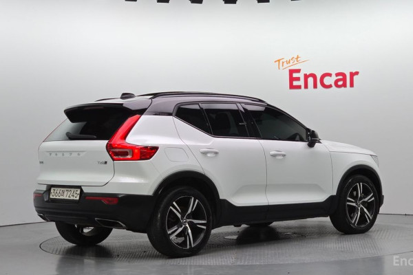 2020 Volvo XC40 с пробегом 144 635 км