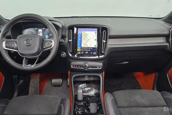 2020 Volvo XC40 с пробегом 144 635 км