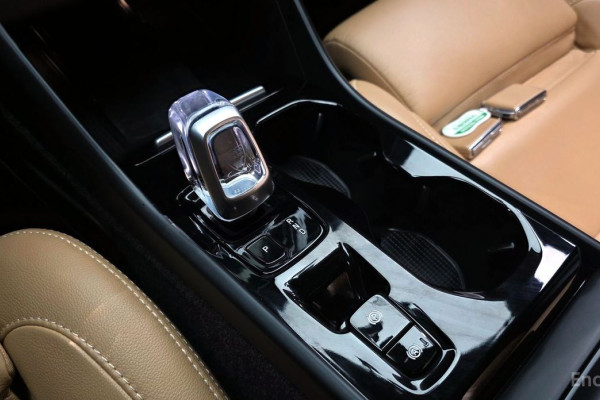 2020 Volvo XC40 с пробегом 76 036 км