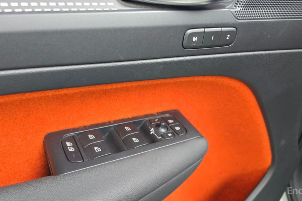 2020 Volvo XC40 с пробегом 144 635 км