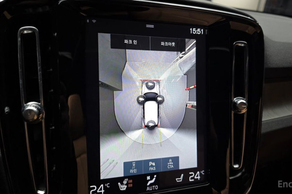 2020 Volvo XC40 с пробегом 76 036 км