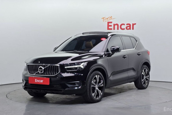 2021 Volvo XC40 с пробегом 32 479 км