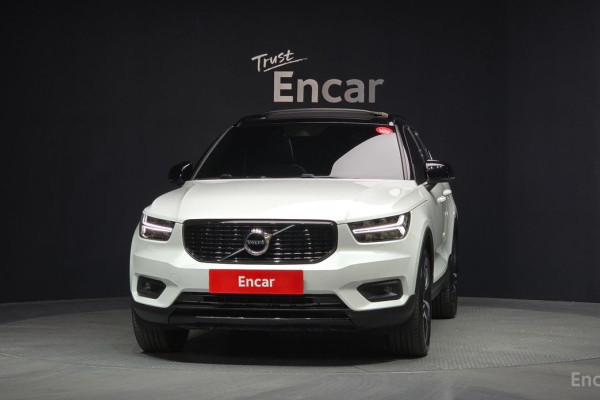 2021 Volvo XC40 с пробегом 18 693 км