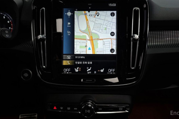 2020 Volvo XC40 с пробегом 49 623 км