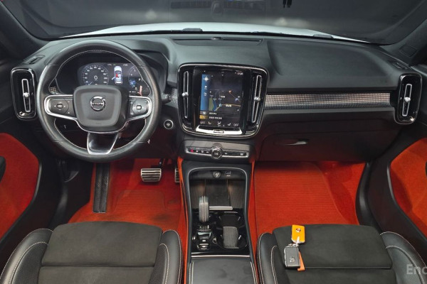 2021 Volvo XC40 с пробегом 180 576 км