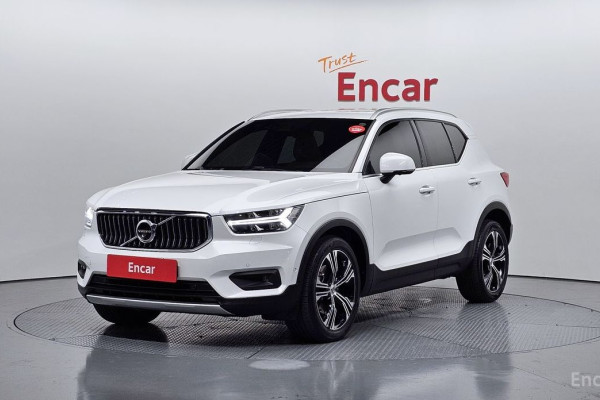 2020 Volvo XC40 с пробегом 92 601 км