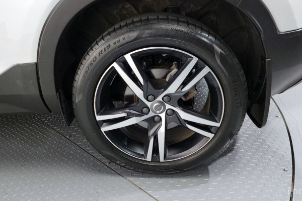 2021 Volvo XC40 с пробегом 11 685 км