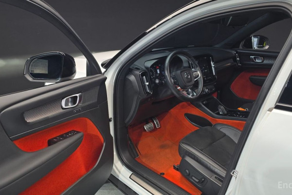 2021 Volvo XC40 с пробегом 180 576 км