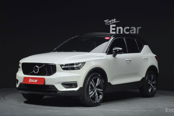 2020 Volvo XC40 с пробегом 44 646 км