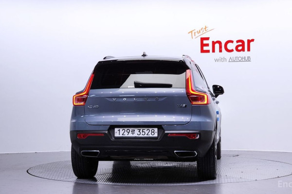 2020 Volvo XC40 с пробегом 89 379 км