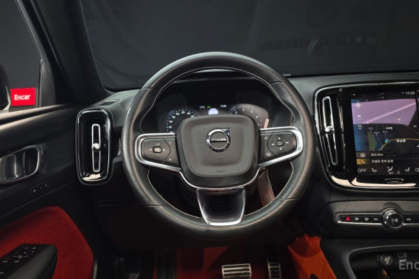 2021 Volvo XC40 с пробегом 180 576 км