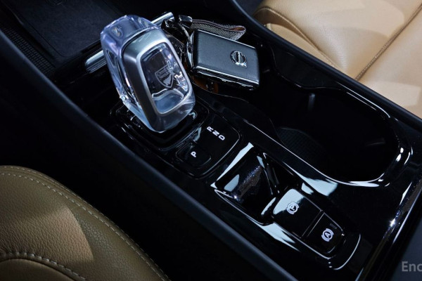 2020 Volvo XC40 с пробегом 92 601 км