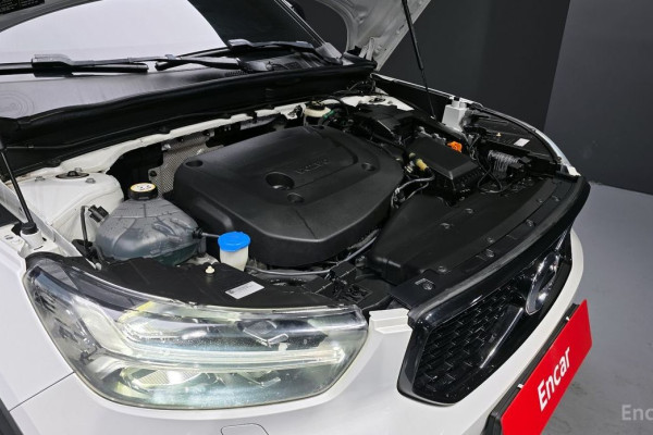 2020 Volvo XC40 с пробегом 44 646 км