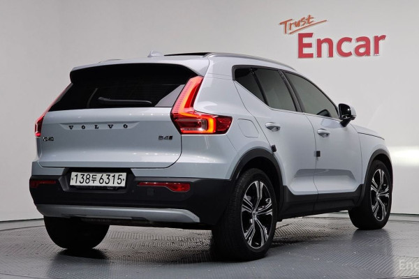 2020 Volvo XC40 с пробегом 153 205 км