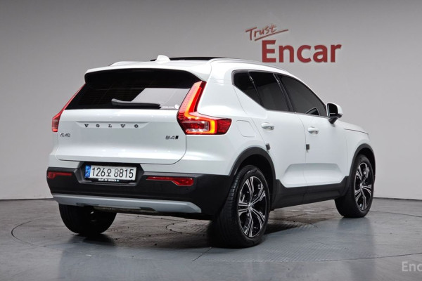 2020 Volvo XC40 с пробегом 24 755 км