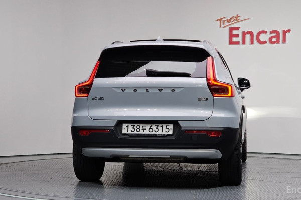 2020 Volvo XC40 с пробегом 153 205 км