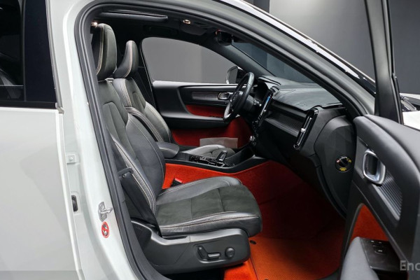 2020 Volvo XC40 с пробегом 44 646 км