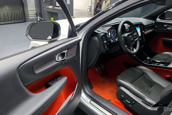 2020 Volvo XC40 с пробегом 44 646 км