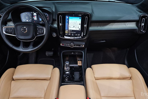 2019 Volvo XC40 с пробегом 82 763 км