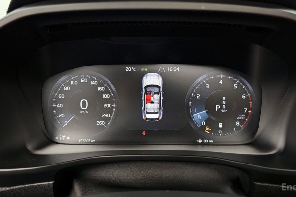 2020 Volvo XC40 с пробегом 153 205 км