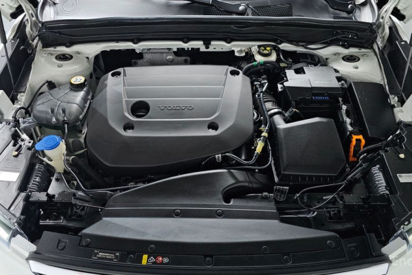 2020 Volvo XC40 с пробегом 24 755 км