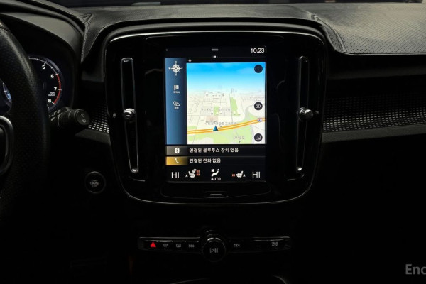 2020 Volvo XC40 с пробегом 44 646 км