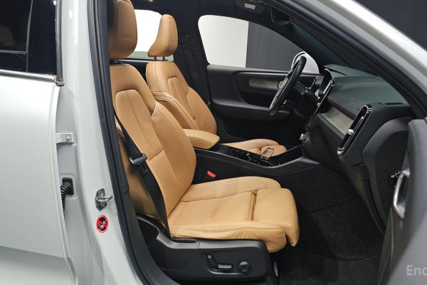 2019 Volvo XC40 с пробегом 82 763 км