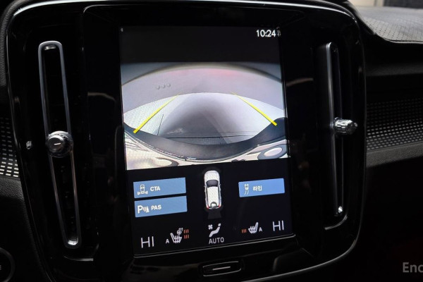 2020 Volvo XC40 с пробегом 44 646 км