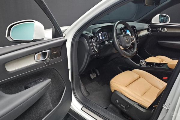 2019 Volvo XC40 с пробегом 82 763 км