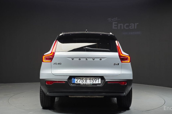 2021 Volvo XC40 с пробегом 120 319 км