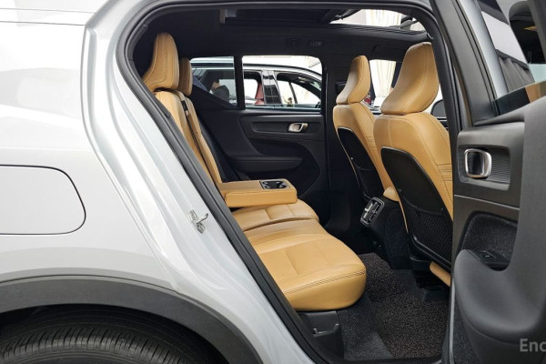 2020 Volvo XC40 с пробегом 153 205 км